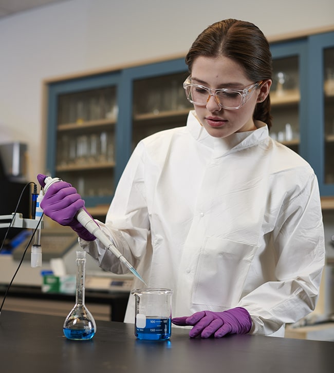 Scientist wearing Kimtech Polaris Nitrile Gloves